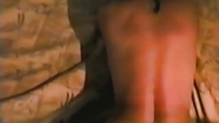 उत्कट जपानी हसी, Jav HD द्वारे उत्तेजित सेक्स व्हिडिओमध्ये कुत्र्याच्या शैलीत तिला मागून घेऊन जाण्यापूर्वी अदृश्य डिकला काउगर्ल स्टाईलमध्ये राइड देते.